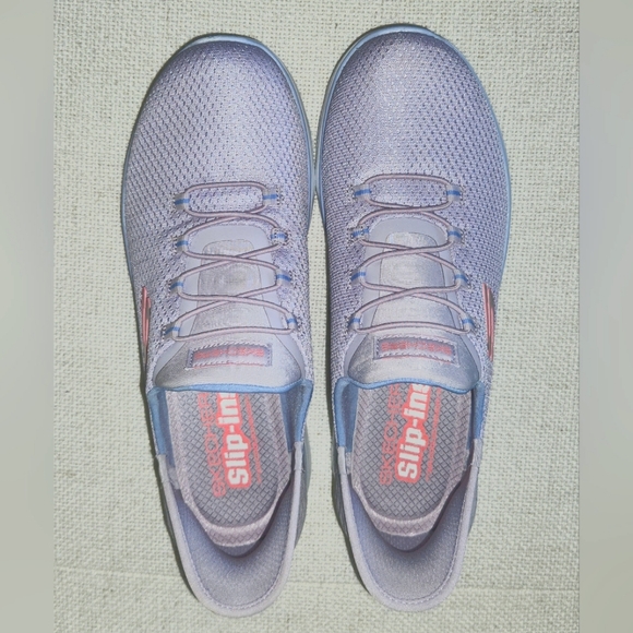 Women's Skechers - Picture 4 of 11